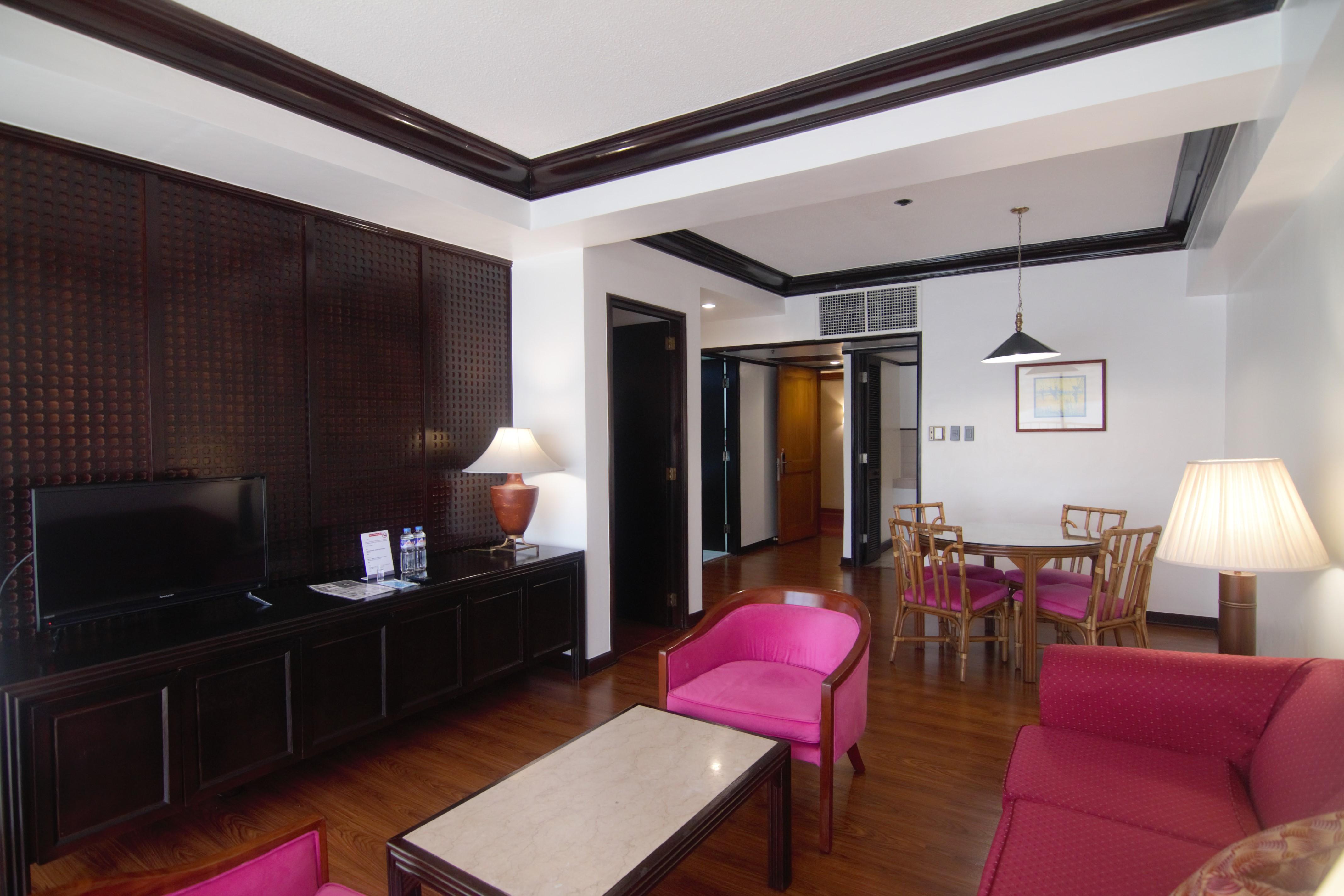 Century Park Hotel Manila Exterior photo
